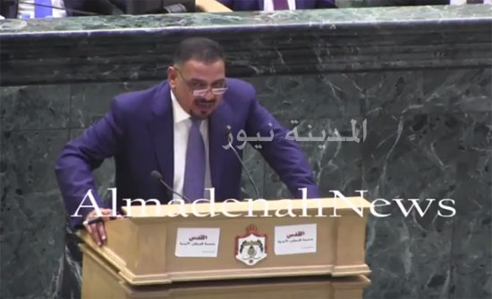 الطراونة يطالب باعادة ضباط الجمارك المتقاعدين الى عملهم الطراونة يطالب باعادة ضباط الجمارك المتقاعدين الى عملهم