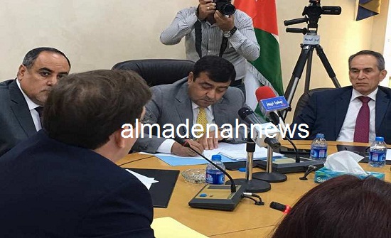 صور : لجنة النزاهة تطلب من الصحفيين المغادرة أثناء مناقشة شبهات فساد في الصحة صور : لجنة النزاهة تطلب من الصحفيين المغادرة أثناء مناقشة شبهات فساد في الصحة