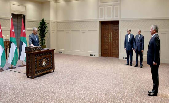 العبابنة يؤدي اليمين القانونية أمام الملك، رئيسا للمحكمة الإدارية العليا العبابنة يؤدي اليمين القانونية أمام الملك، رئيسا للمحكمة الإدارية العليا