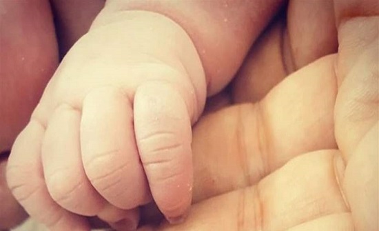 نجم لبناني ينشر الفيديو الأول لمولوده الجديد.. طرافة وعفوية نجم لبناني ينشر الفيديو الأول لمولوده الجديد.. طرافة وعفوية