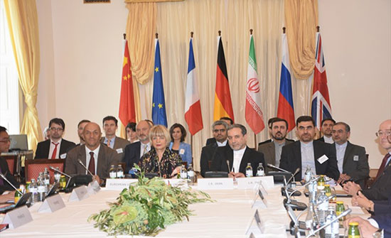 إيران تعود للعمل بمفاعل آراك ومحاولة أوروبية لإنقاذ الاتفاق إيران تعود للعمل بمفاعل آراك ومحاولة أوروبية لإنقاذ الاتفاق