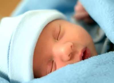 قانون إماراتي يلزم فحص حديثي الولادة عن 18 مرضا قانون إماراتي يلزم فحص حديثي الولادة عن 18 مرضا