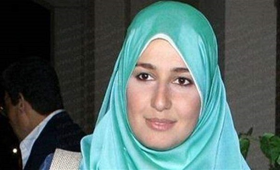 بالصور : حلا شيحة ..من الحجاب الى التنورة القصيرة بالصور : حلا شيحة ..من الحجاب الى التنورة القصيرة