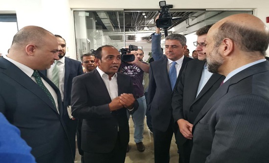 الرزاز يزور مشروع "شمال ستارت" الرزاز يزور مشروع "شمال ستارت"