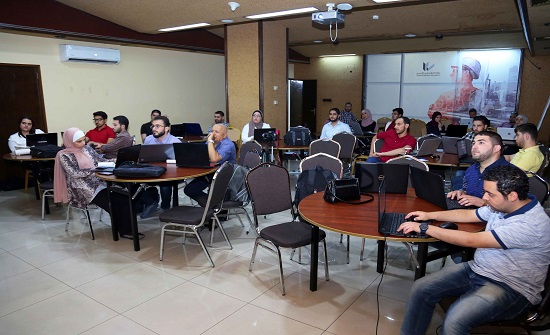 المهندسون الشباب يختتمون دورة اكسل المهندسون الشباب يختتمون دورة اكسل