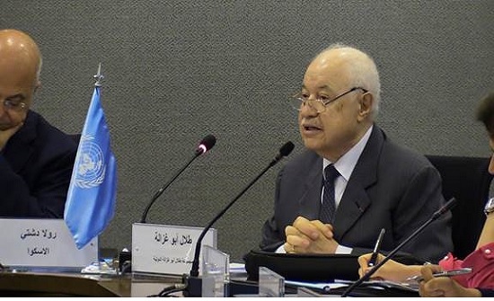 أبوغزاله: "العالم المعرفي يأتي بالرفاه والازدهار الاقتصادي" أبوغزاله: "العالم المعرفي يأتي بالرفاه والازدهار الاقتصادي"