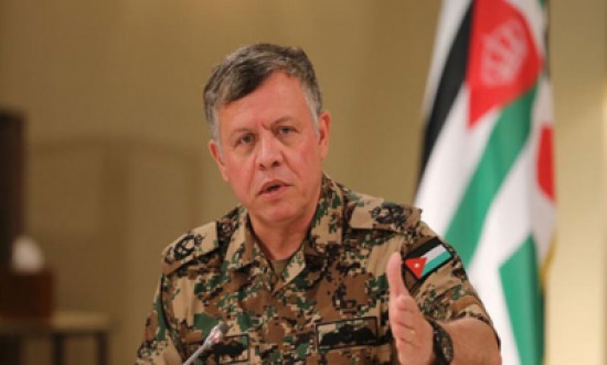 الملك يوجه اللواء الحنيطي بالعمل على تكثيف الجهود لتطوير القوات المسحلة وإعادة هيكلتها الملك يوجه اللواء الحنيطي بالعمل على تكثيف الجهود لتطوير القوات المسحلة وإعادة هيكلتها