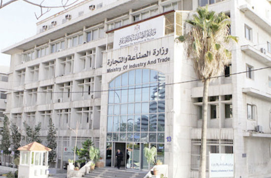 الصناعة والتجارة تعد خطة رقابية على الأسواق خلال العيد الصناعة والتجارة تعد خطة رقابية على الأسواق خلال العيد