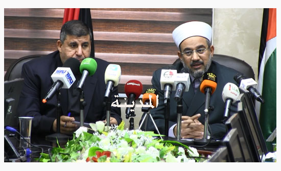 صور وفيديو : وقائع مؤتمر وزير الاوقاف ابو البصل والسعود حول مؤتمر الطريق الى القدس 2 صور وفيديو : وقائع مؤتمر وزير الاوقاف ابو البصل والسعود حول مؤتمر الطريق الى القدس 2