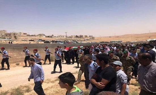 بالصور : في جنازة عسكرية ... تشييع جثمان نقيب بإدارة المخدرات بالصور : في جنازة عسكرية ... تشييع جثمان نقيب بإدارة المخدرات