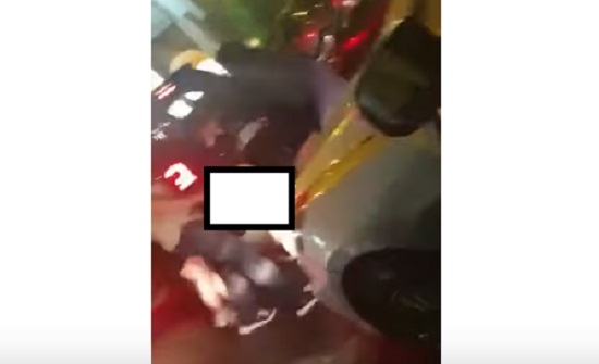 بالصور : مشاجرة نسائية في شارع الجاردنز بعمان بالصور : مشاجرة نسائية في شارع الجاردنز بعمان