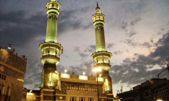 توقف اذان الفجر الموحد للحظات في عمان وبعض المحافظات توقف اذان الفجر الموحد للحظات في عمان وبعض المحافظات