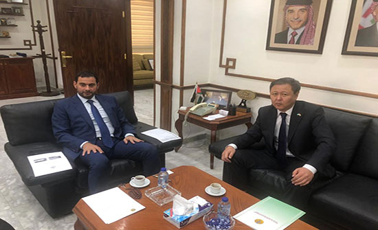 الحموري يبحث مع سفيري كازاخستان وجنوب افريقيا تعزيز التعاون الحموري يبحث مع سفيري كازاخستان وجنوب افريقيا تعزيز التعاون