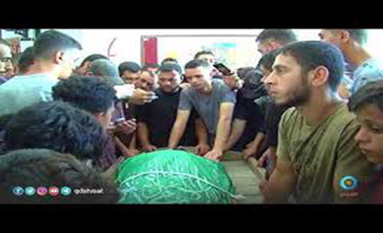 فيديو : غزة تشيع شهداءها بمسيرات حاشدة فيديو : غزة تشيع شهداءها بمسيرات حاشدة