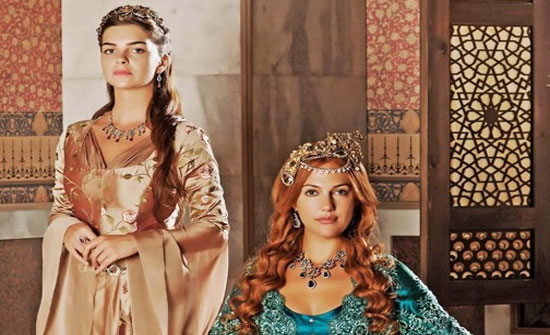 بالصورة: نجمة "حريم السلطان" حليقة الرأس.. هل أصيبت بالسرطان؟ بالصورة: نجمة "حريم السلطان" حليقة الرأس.. هل أصيبت بالسرطان؟