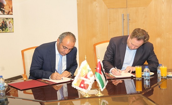 الأمانة توقع اتفاقية إعداد خطة التشغيل الموحد لمشروع الباص السريع في عمان والزرقاء الأمانة توقع اتفاقية إعداد خطة التشغيل الموحد لمشروع الباص السريع في عمان والزرقاء