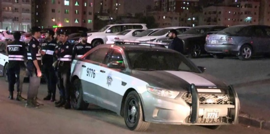 فتاتان كويتيتان تطعنان شابًا بعد سهرة ماجنة فتاتان كويتيتان تطعنان شابًا بعد سهرة ماجنة