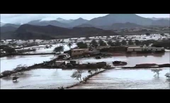 14 مفقوداً في منطقة الجفر بسبب السيول 14 مفقوداً في منطقة الجفر بسبب السيول