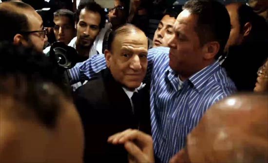 الغموض يكتنف مصير عنان بعد اعتقاله الغموض يكتنف مصير عنان بعد اعتقاله
