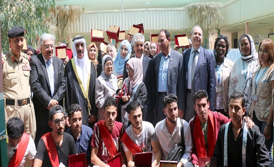 "الخيرية الهاشمية" و "الملكية البحرينية" تحتفيان بأوائل الثانوية بمخيم الزعتري "الخيرية الهاشمية" و "الملكية البحرينية" تحتفيان بأوائل الثانوية بمخيم الزعتري