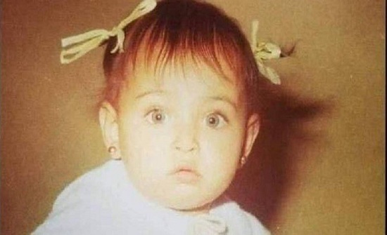 خمنوا من هي هذه الطفلة التي أصبحت ممثلة سورية مشهورة خمنوا من هي هذه الطفلة التي أصبحت ممثلة سورية مشهورة