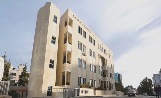شركة البترول تقر اجراءات لتحسين المستوى المعيشي لموظفيها شركة البترول تقر اجراءات لتحسين المستوى المعيشي لموظفيها