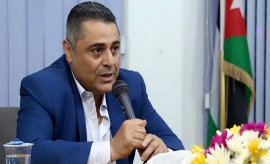 رئيس بلدية الزرقاء يحسم 200 دينار شهريا من مكافأته رئيس بلدية الزرقاء يحسم 200 دينار شهريا من مكافأته