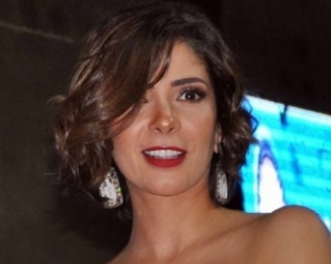 منى زكي تظهر مع ابنها "يونس" للمرة الأولى منى زكي تظهر مع ابنها "يونس" للمرة الأولى