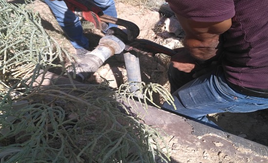 وزارة المياه والري تضبط اعتداء جديد في منطقة الموقر وزارة المياه والري تضبط اعتداء جديد في منطقة الموقر