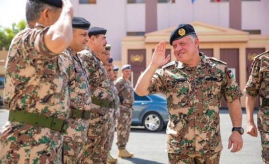الملك يزور واجهة المنطقة العسكرية الشمالية الملك يزور واجهة المنطقة العسكرية الشمالية