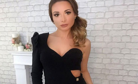 بالصور : مقتل عارضة روسية ووضع جثتها داخل حقيبة في منزلها.. إليكِ التفاصيل! بالصور : مقتل عارضة روسية ووضع جثتها داخل حقيبة في منزلها.. إليكِ التفاصيل!