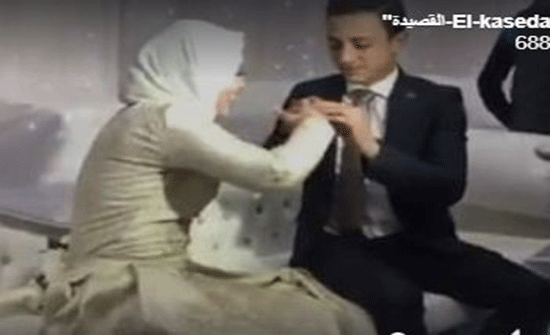 بالفيديو - "لما تبقي انت وعريسك مجانين"... شاهدوا ماذا فعلت العروس وحصد مئات آلاف المشاهدات بالفيديو - "لما تبقي انت وعريسك مجانين"... شاهدوا ماذا فعلت العروس وحصد مئات آلاف المشاهدات