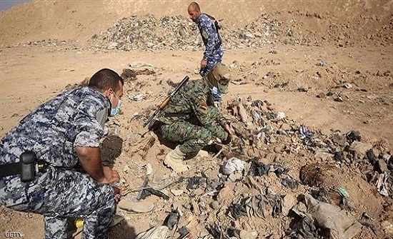 العثور على مقبرة تضم 20 جثة لمدنيين في نينوى العراقية العثور على مقبرة تضم 20 جثة لمدنيين في نينوى العراقية