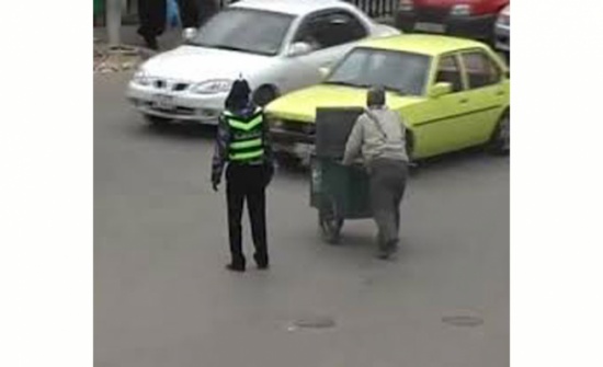 نشامى السير يقدمون إنقاذ عامل وطن على أداء الواجب نشامى السير يقدمون إنقاذ عامل وطن على أداء الواجب