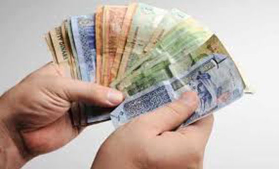 عجز الموازنة يرتفع إلى 5ر483 مليون دينار بعد المنح لنهاية أيار عجز الموازنة يرتفع إلى 5ر483 مليون دينار بعد المنح لنهاية أيار