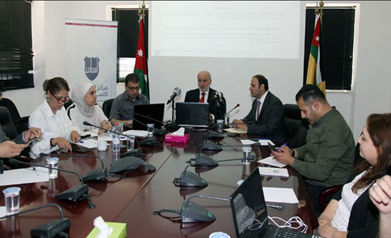 استطلاع "الدراسات الاستراتيجية" يظهر ارتفاعا بمستوى تقييم الأردنيين لأداء الحكومة استطلاع "الدراسات الاستراتيجية" يظهر ارتفاعا بمستوى تقييم الأردنيين لأداء الحكومة