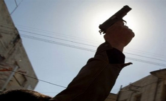 المدعي العام يستمع لأقوال أحد النواب جراء اطلاقه عيارات نارية المدعي العام يستمع لأقوال أحد النواب جراء اطلاقه عيارات نارية