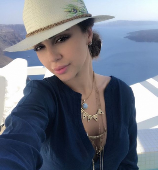 شاهد.. “شورت” ميريام فارس المثير يشعل مواقع التواصل الاجتماعي شاهد.. “شورت” ميريام فارس المثير يشعل مواقع التواصل الاجتماعي