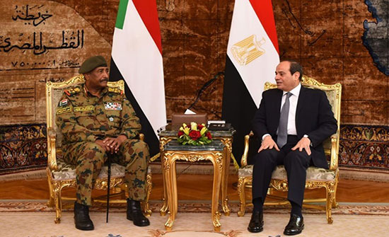 بدء أول اجتماع عسكري بين مصر والسودان بعد البشير بدء أول اجتماع عسكري بين مصر والسودان بعد البشير