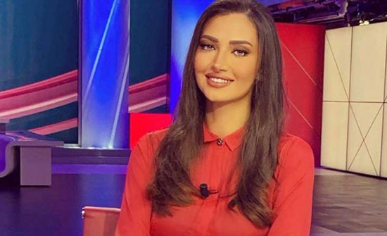 المذيعة السورية هبة حيدري تتعرض لحادث “أليم” في مطار بهولندا- (شاهد) المذيعة السورية هبة حيدري تتعرض لحادث “أليم” في مطار بهولندا- (شاهد)