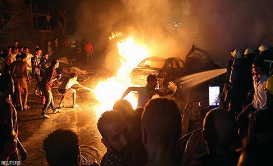 بالفيديو : مقتل 19 شخصا بانفجار نجم عن تصادم 4 سيارات في القاهرة بالفيديو : مقتل 19 شخصا بانفجار نجم عن تصادم 4 سيارات في القاهرة