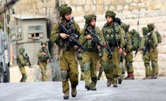 الاحتلال يعتقل 12 مواطنًا بالضفة الاحتلال يعتقل 12 مواطنًا بالضفة