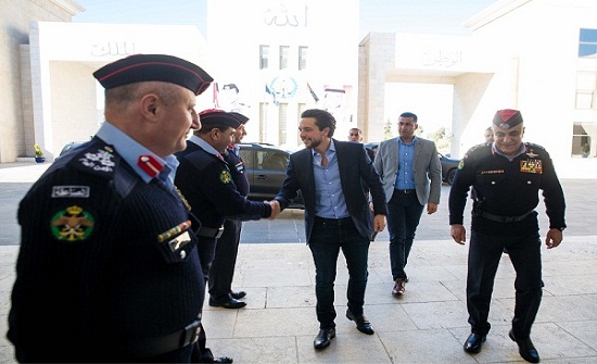 بالصور : الأمير حسين يزور مديرية الأمن العام بالصور : الأمير حسين يزور مديرية الأمن العام
