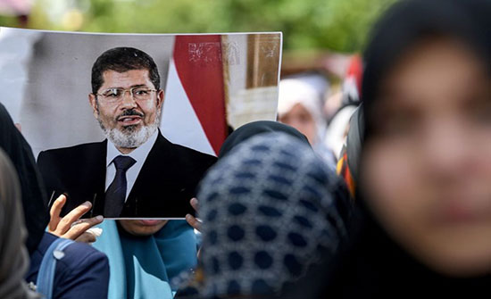 نجل مرسي: هذا ما جاء في شهادة وفاة والدي (شاهد) نجل مرسي: هذا ما جاء في شهادة وفاة والدي (شاهد)