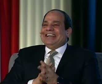 “طيب يا أبو خليل”.. شاب يفاجئ السيسي بسؤال يدفعه للضحك -فيديو “طيب يا أبو خليل”.. شاب يفاجئ السيسي بسؤال يدفعه للضحك -فيديو