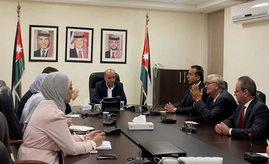 وزير النقل يبحث التعاون المشترك مع وفد نمساوي وزير النقل يبحث التعاون المشترك مع وفد نمساوي