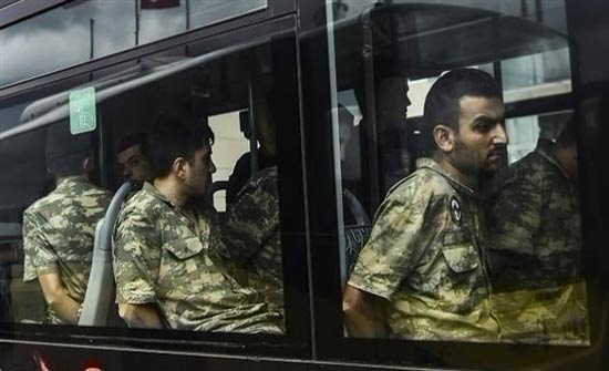 تركيا: المؤبد لعشرات الجنود المتهمين بالمشاركة في محاولة الانقلاب تركيا: المؤبد لعشرات الجنود المتهمين بالمشاركة في محاولة الانقلاب