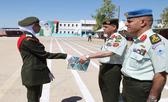 مدرسة سلاح الهندسة الملكي تحتفل بتخريج دورة الجنود المستجدين مدرسة سلاح الهندسة الملكي تحتفل بتخريج دورة الجنود المستجدين