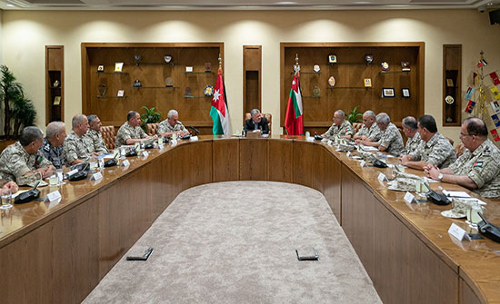 بالصور : الملك يزور القيادة العامة للقوات المسلحة بالصور : الملك يزور القيادة العامة للقوات المسلحة