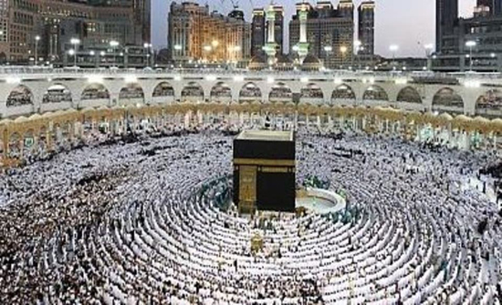 الملك سلمان يوجه باستضافة 1000 حاج من ذوي شهداء فلسطين الملك سلمان يوجه باستضافة 1000 حاج من ذوي شهداء فلسطين